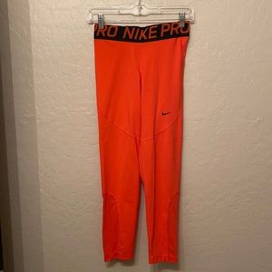 NIKE PRO LEGGINGS-Red-Size M
